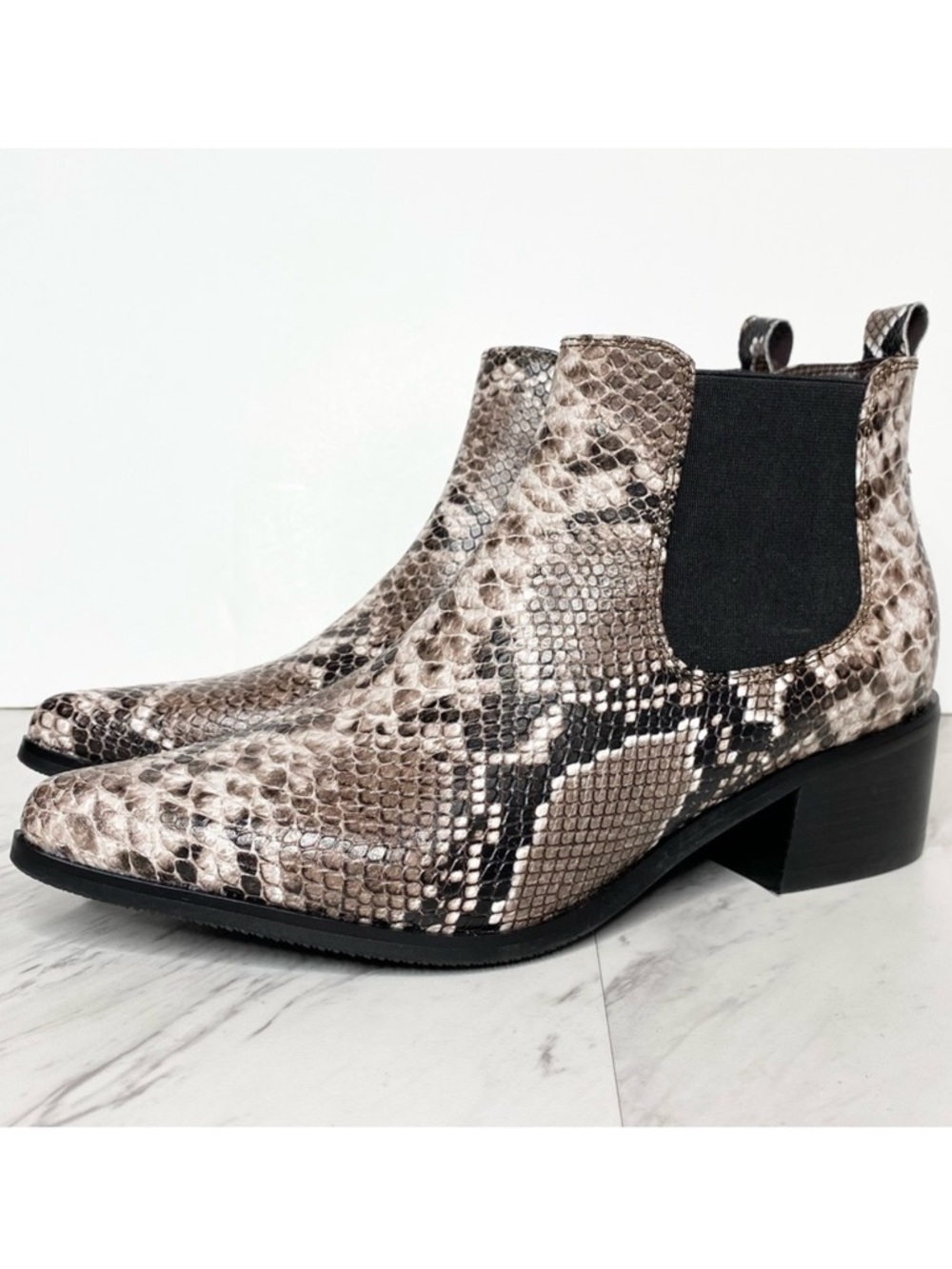New! Blondo Emelia Snakeskin Leather Chelsea Bootie 7.5